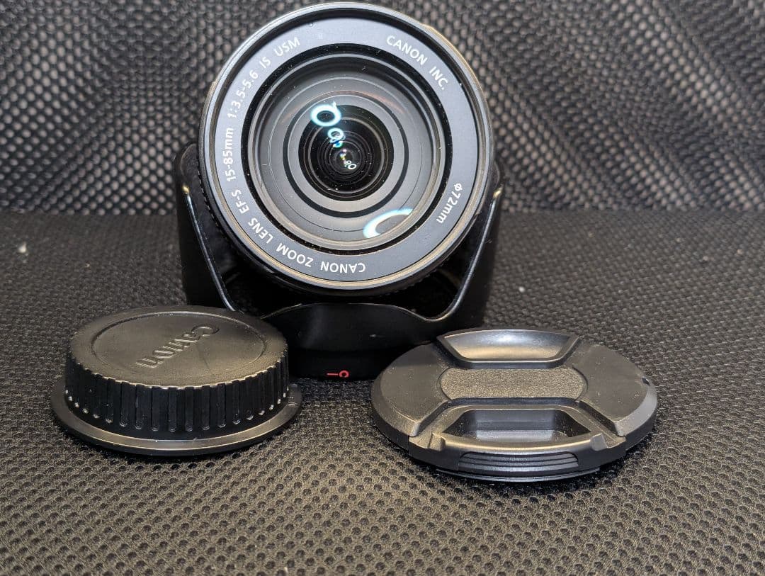 Canon EF-S15-85mm F3.5-5.6 IS USM（フード付）
