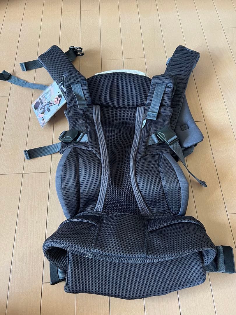 Aprica ラクリス　抱っこ紐 ダークグレー