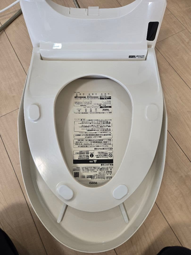 TOTO ウォシュレット 温かい便座 消臭機能付き ２０１９年