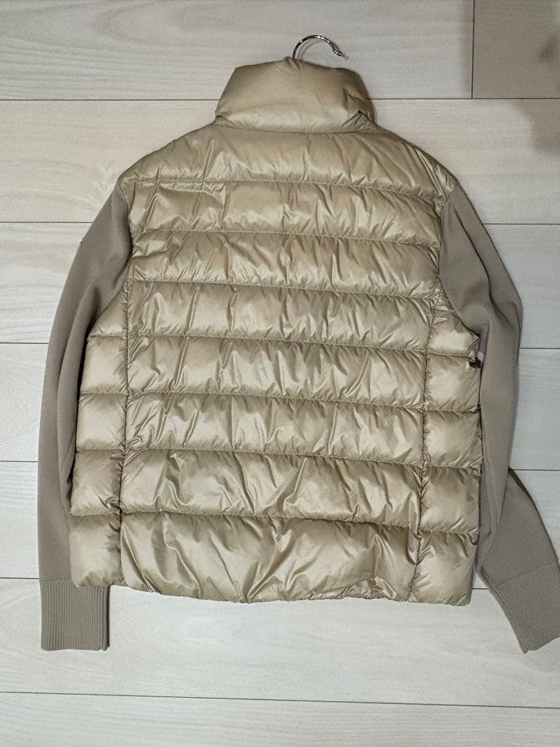 モンクレール ベージュ ダウンジャケット　ダウンカーディガン