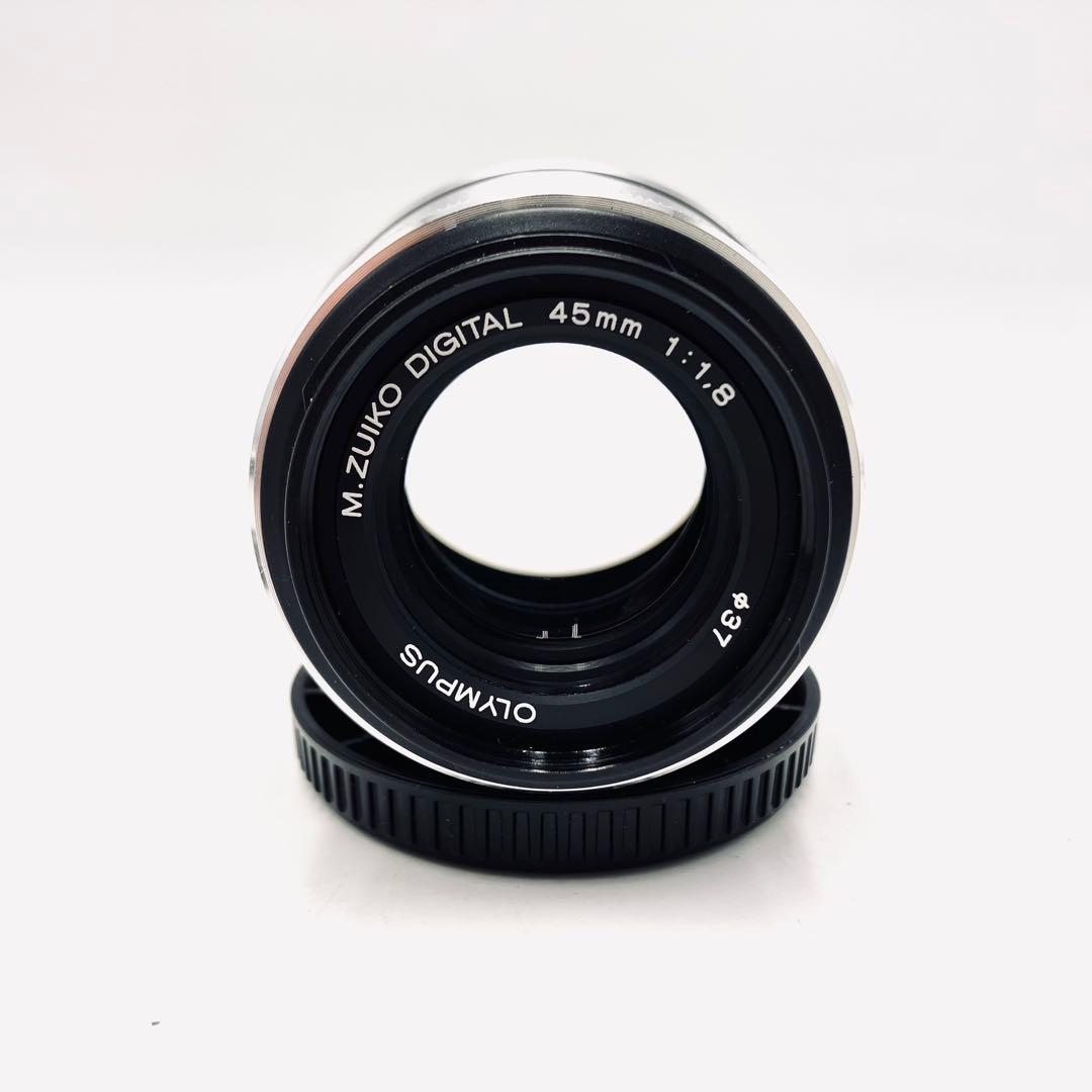 OLYMPUS 45mm F1.8 シルバー　単焦点レンズ