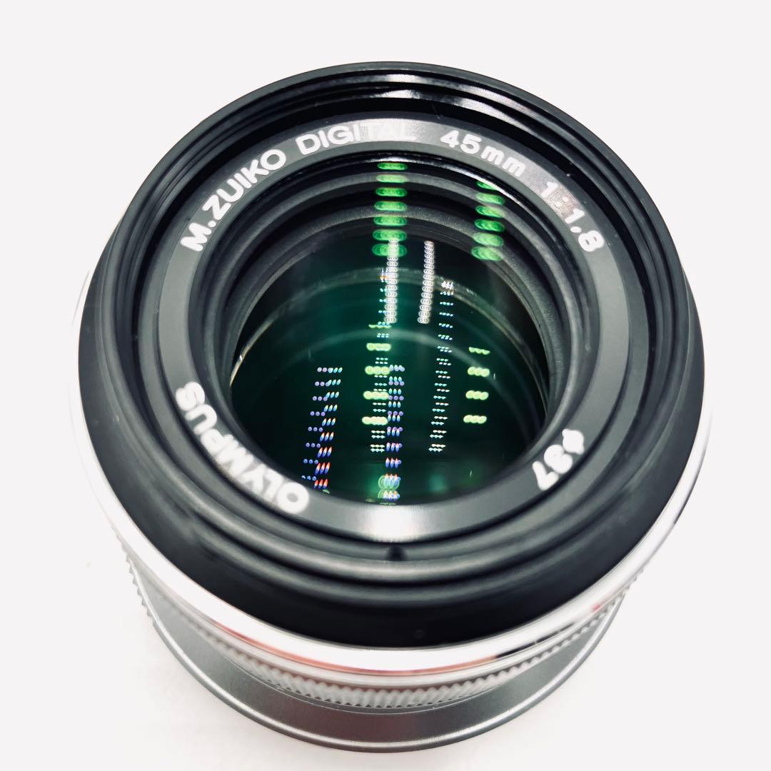 OLYMPUS 45mm F1.8 シルバー　単焦点レンズ