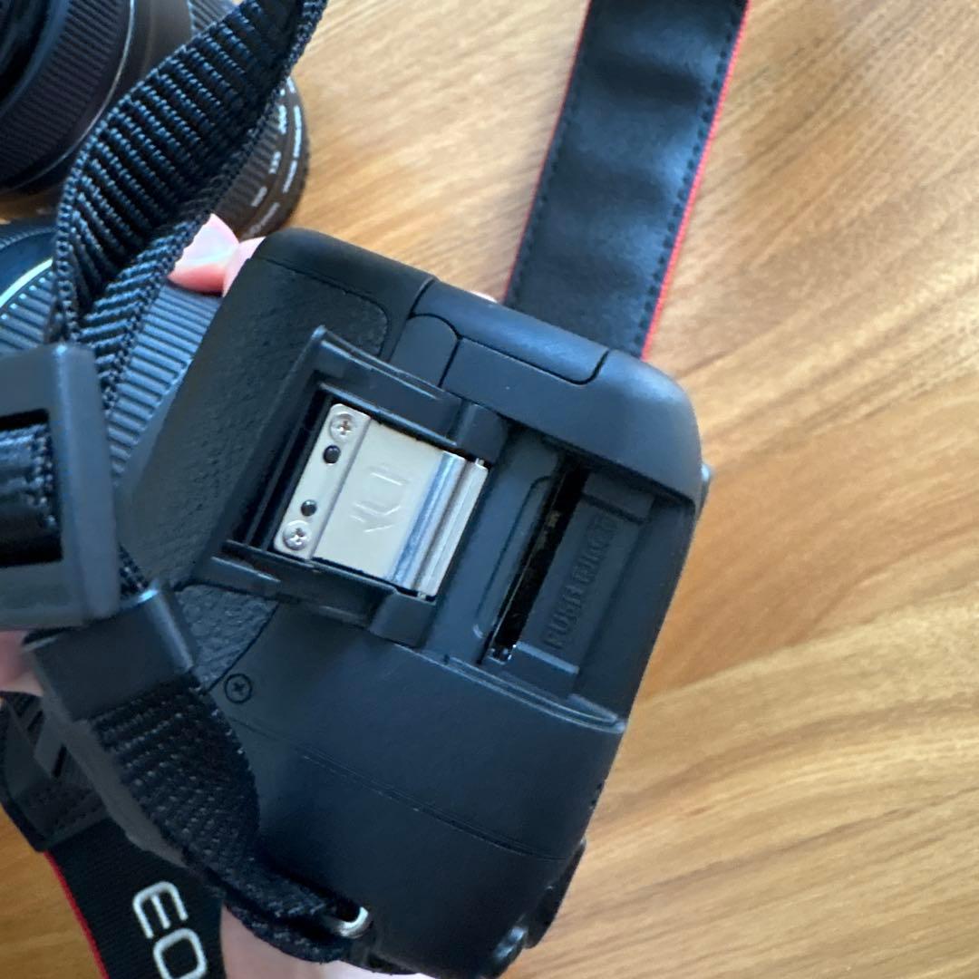 Canon EOS Kiss X7i sdカード無し