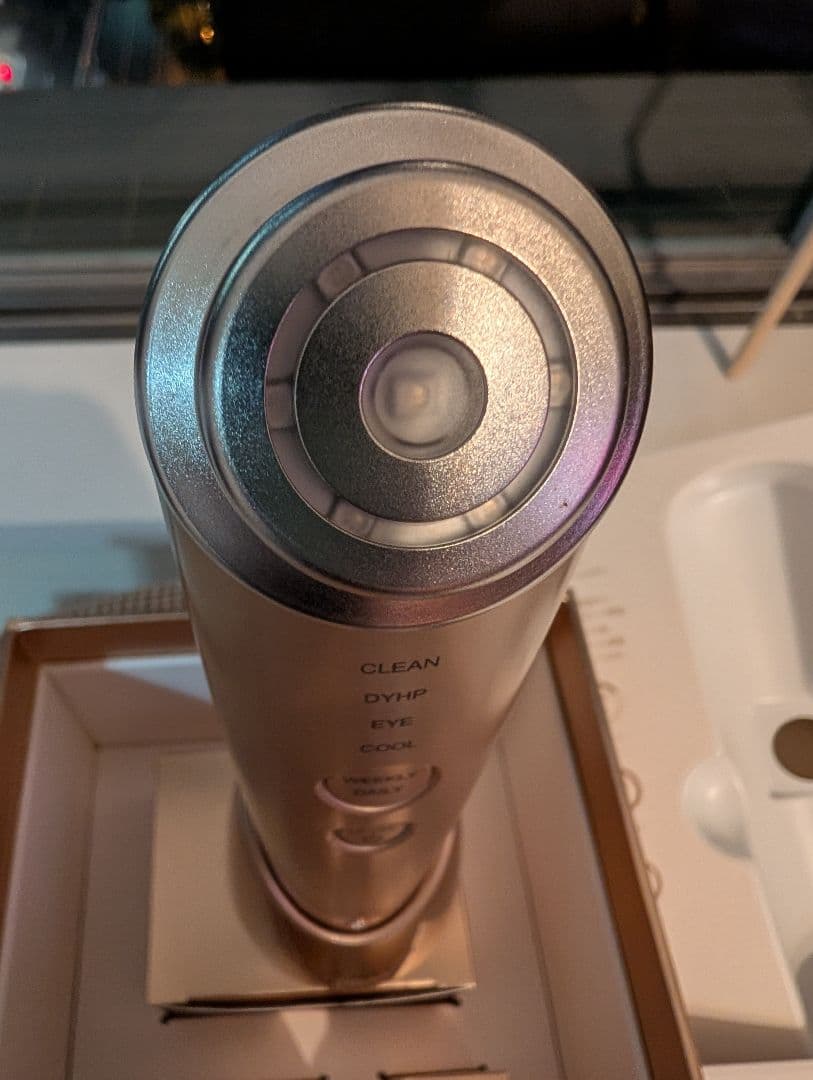 ヤーマン　M18　RF美顔器　フォトプラスシャイニー