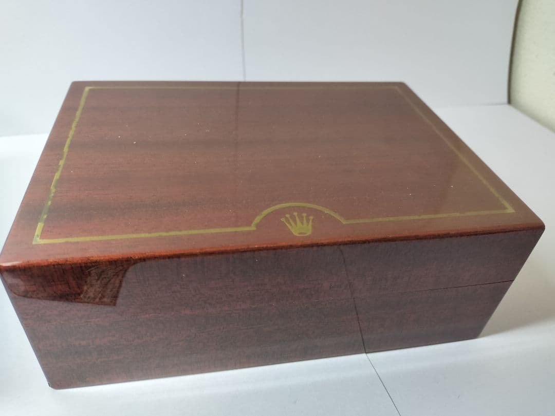 ROLEX 高級木製ボックスと希少チェリーニ冊子