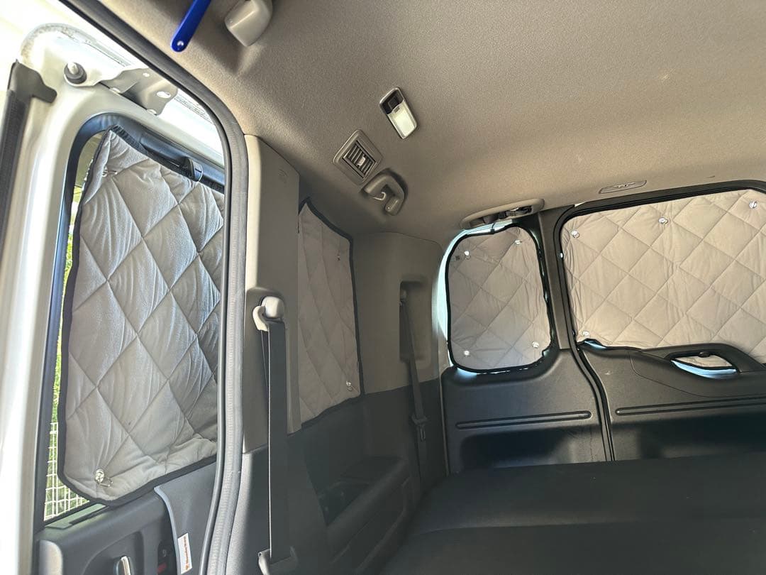 手渡し限定本田ステップワゴン 両側乗車タイプ ベッドキット冬スタッドレス