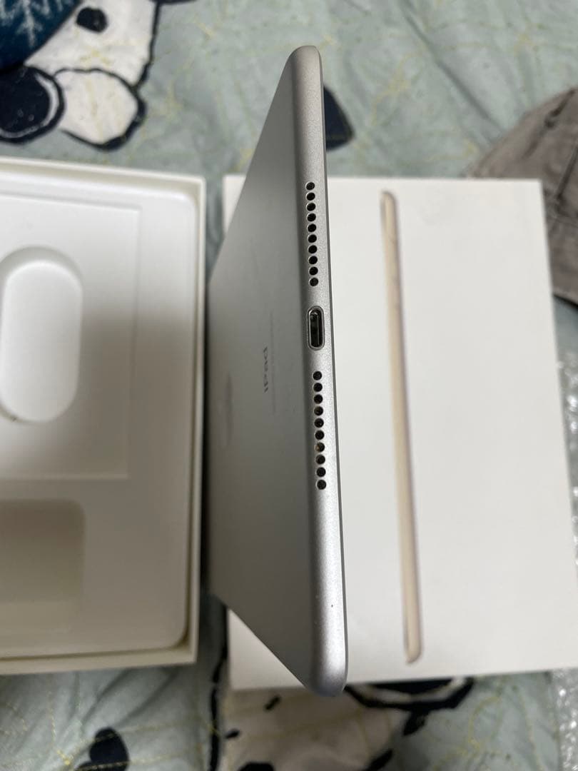 Apple iPad mini 5. 64GB シルバー