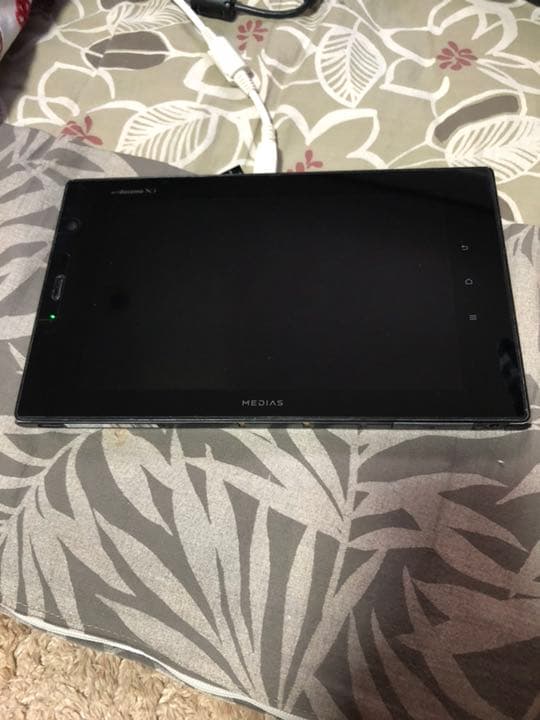 docomo MEDIAS タブレット