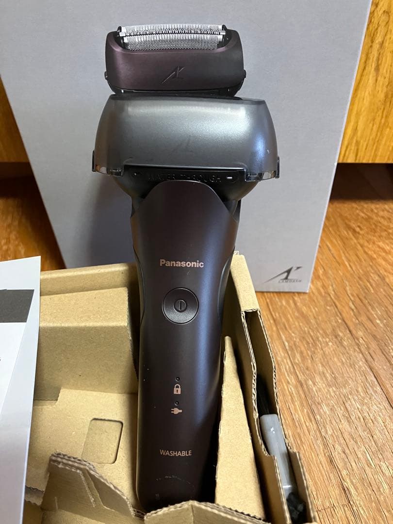 パナソニック メンズシェーバー 髭剃り 3枚刃 ES-LT2Q 検 ラムダッシュ