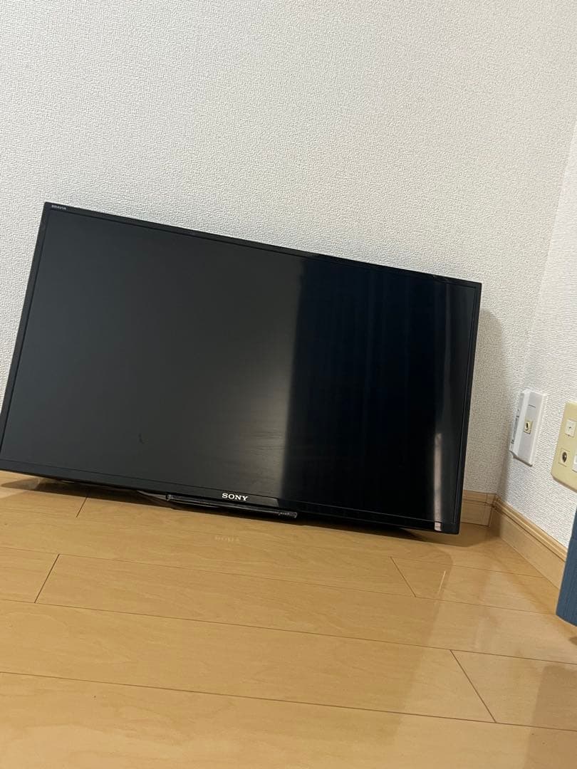 SONY 液晶テレビ 本体 地上共用カード付　　コード、リモコンなし