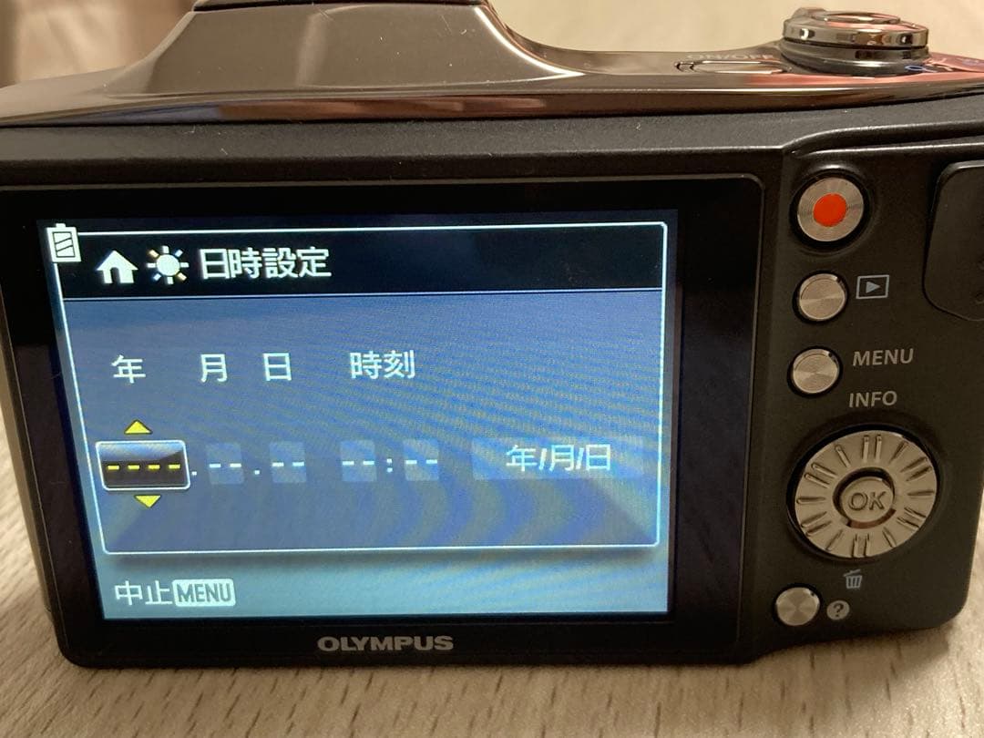 オリンパス　デジタルカメラ　OLYMPUS SZ-11 中古