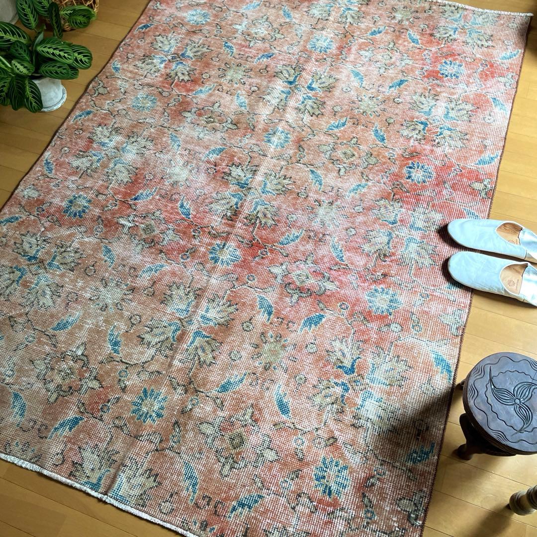 130×184 擦れシャビー　サーモン　草花ボタニカル　トルコヴィンテージラグ