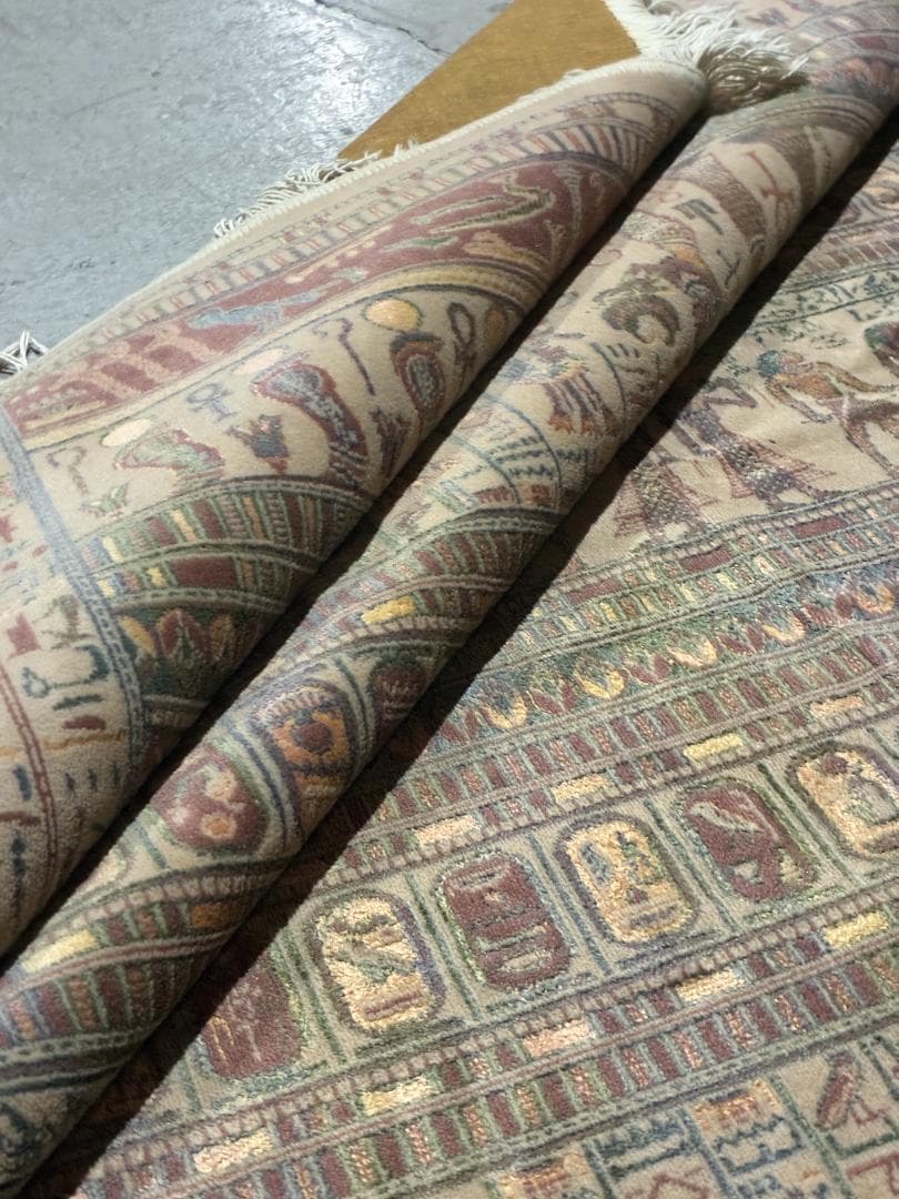 ✦エジプシャンラグ✦ 193cm×184cm　壁画ラグ 古代エジプト 大判ラグ