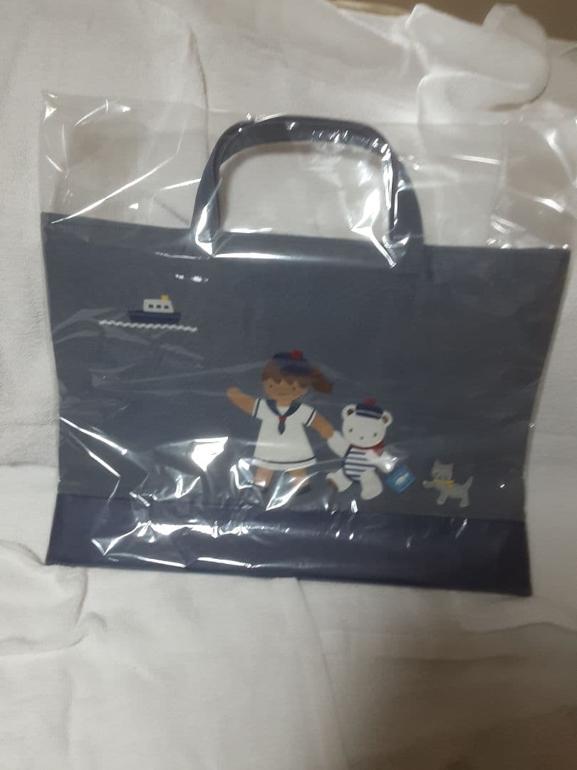 新品タグ付き　ファミリアデニム「船をみにいこう」