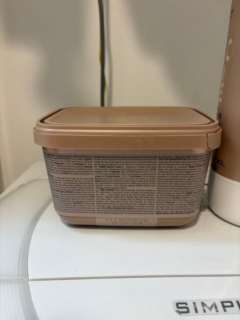 シュワルツコフ パウダーブリーチ Schwarzkopf BLONDME 9+