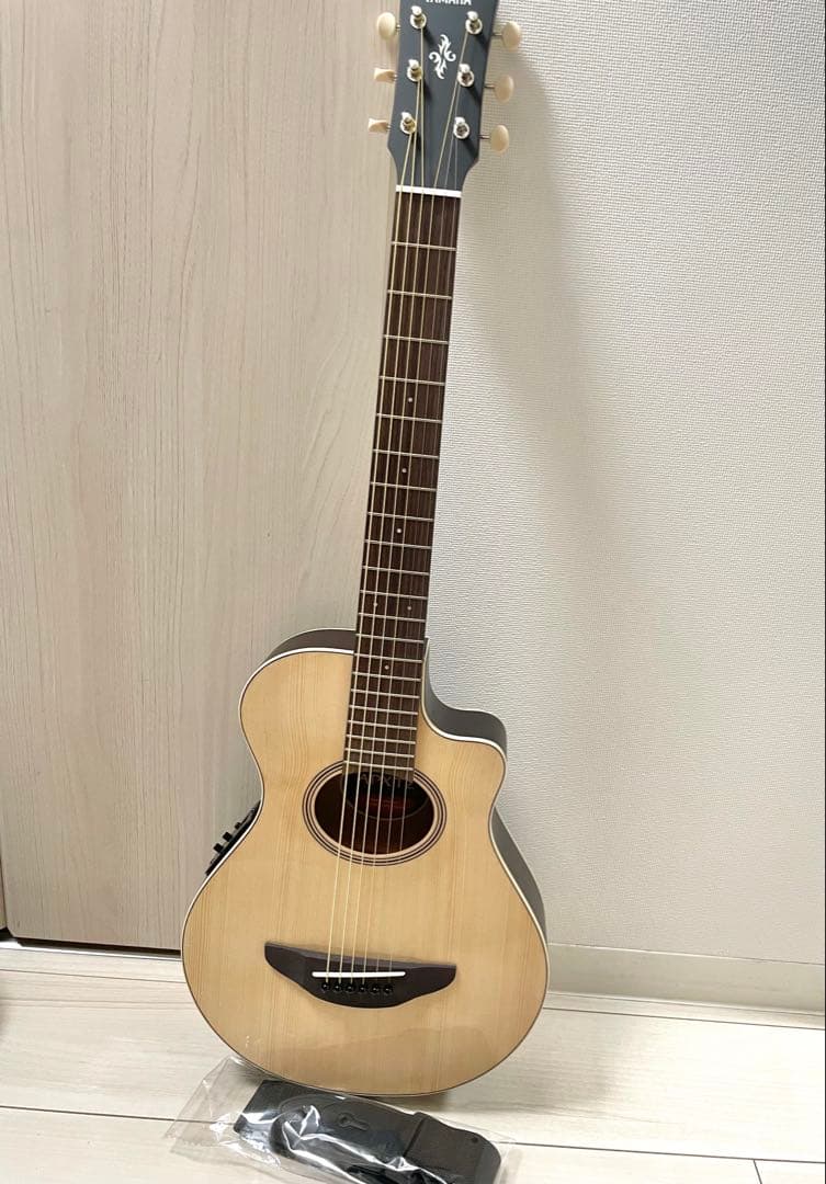 YAMAHA エレクトリックアコースティックミニギター