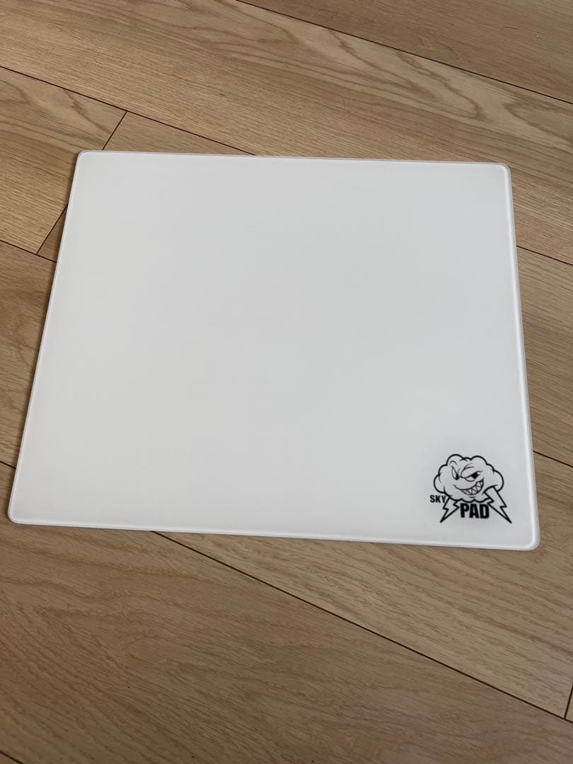 SkyPAD 3.0 Small グラスゲーミングマウスパッド（ホワイト）