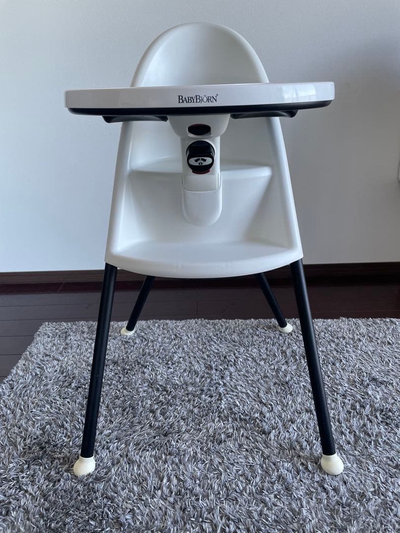 BABYBJÖRN ハイチェア ホワイト/ブラック（ハーネスなし）ベビービョルン