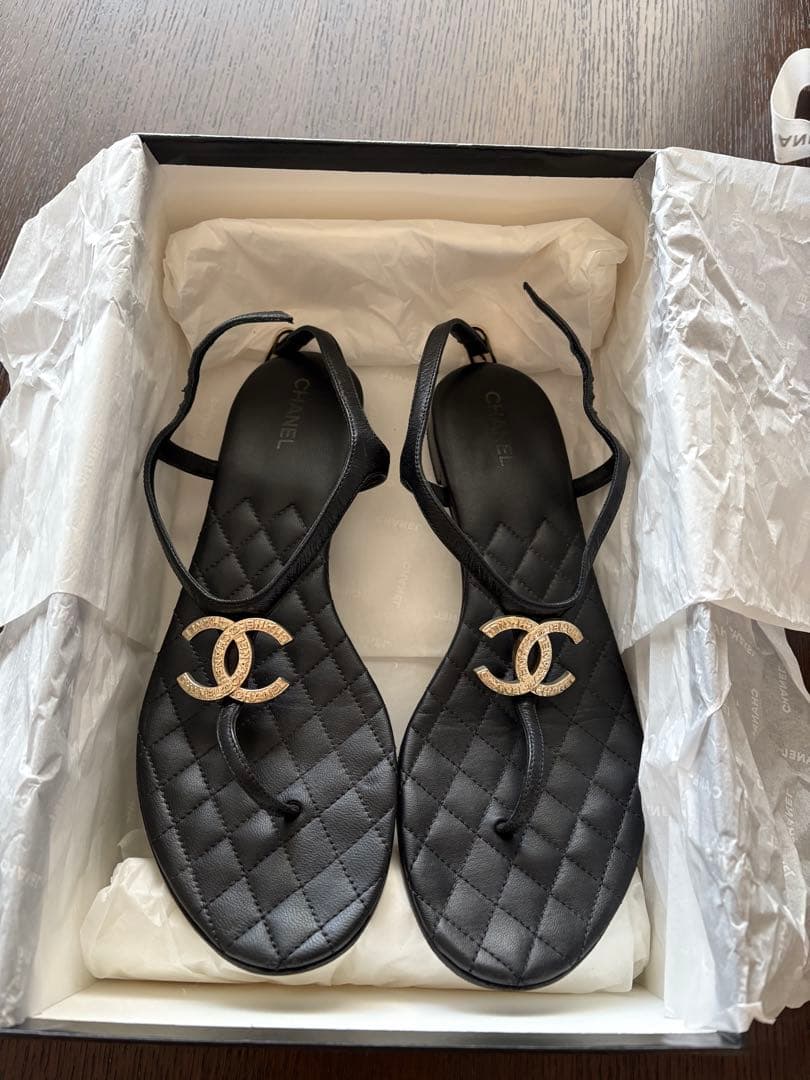 CHANEL キルティングサンダル 38.5 黒 ココマーク ゴールド