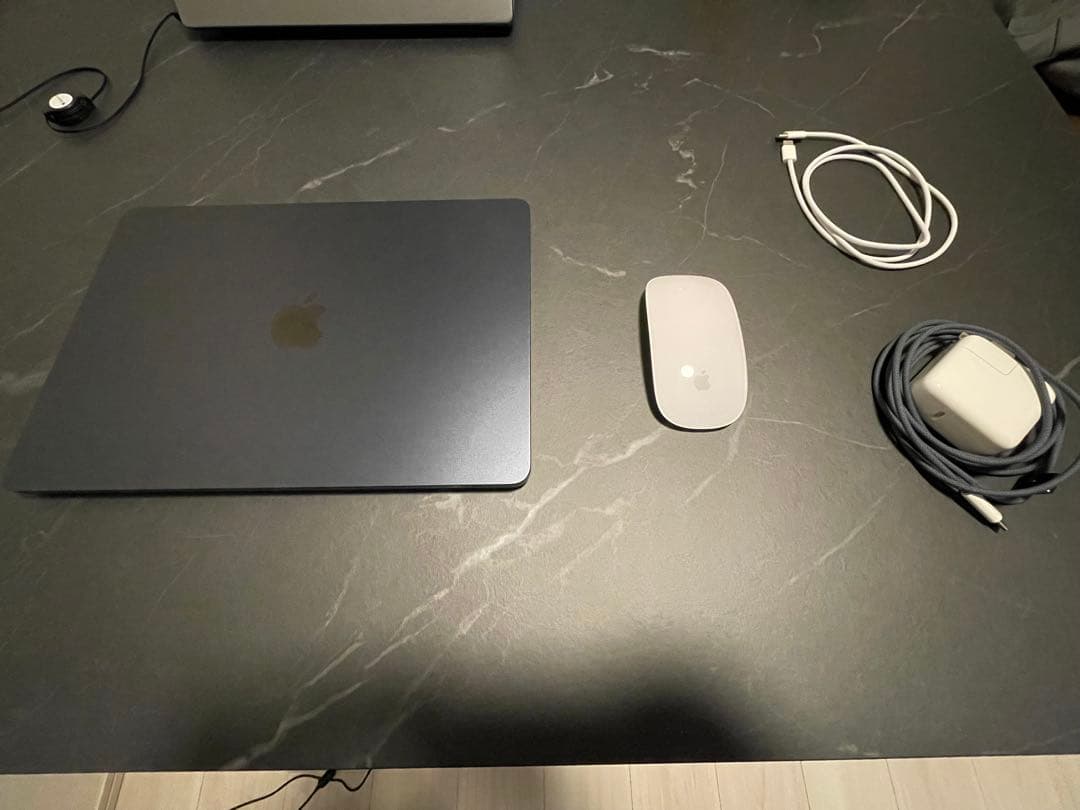 Apple MacBook AIR ミッドナイト