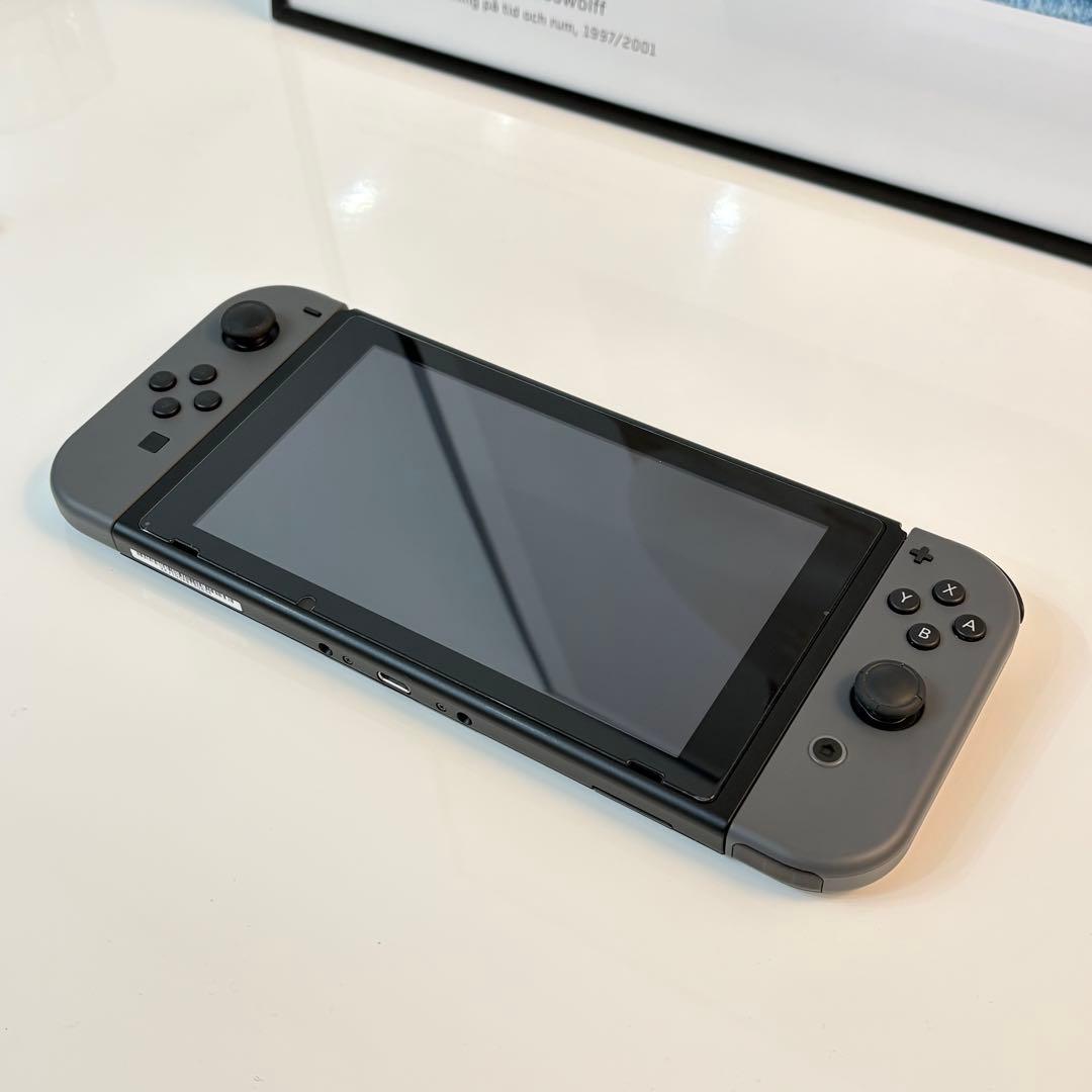24年4月購入 Nintendo Switch 本体 グレー ジョイコン付き