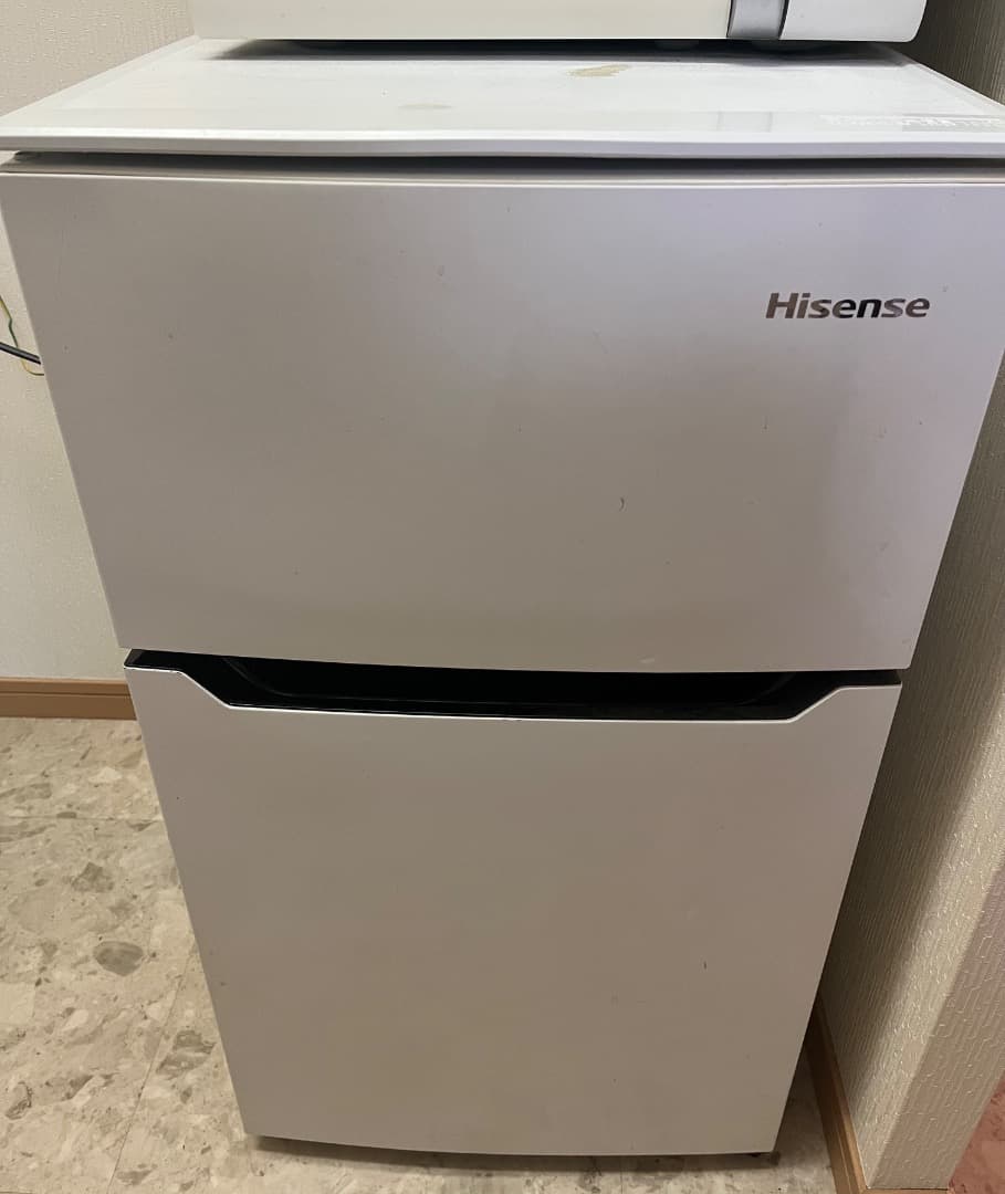 送料込み　Hisense 冷蔵庫　９３L　２０１８年製造