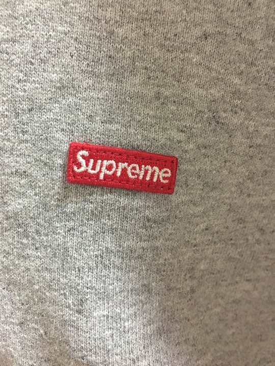 supreme small boxスナップボタン パーカー