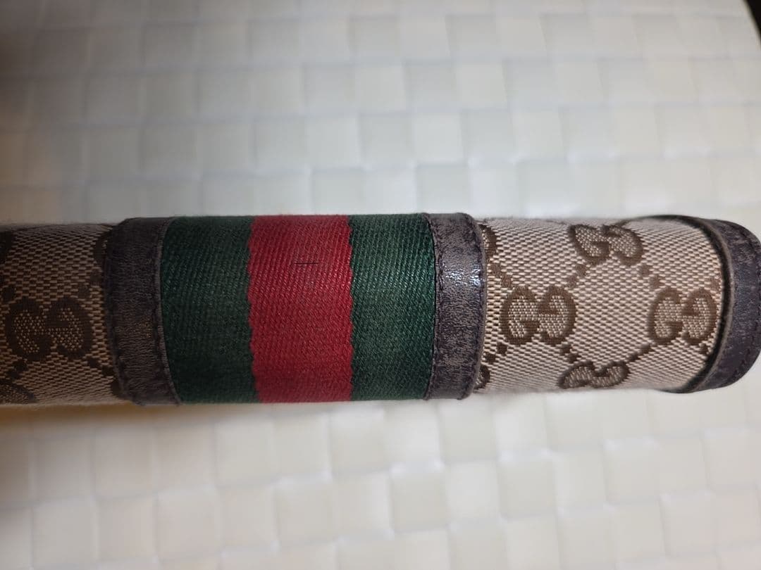 ケロケロの宅配　　GUCCI　グッチ　財布　GGキャンバス