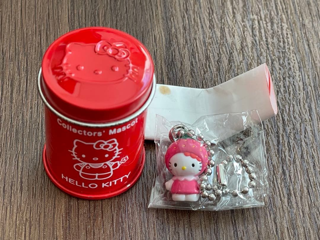 サンリオ　ハローキティ　コレクターズマスコット　いちご