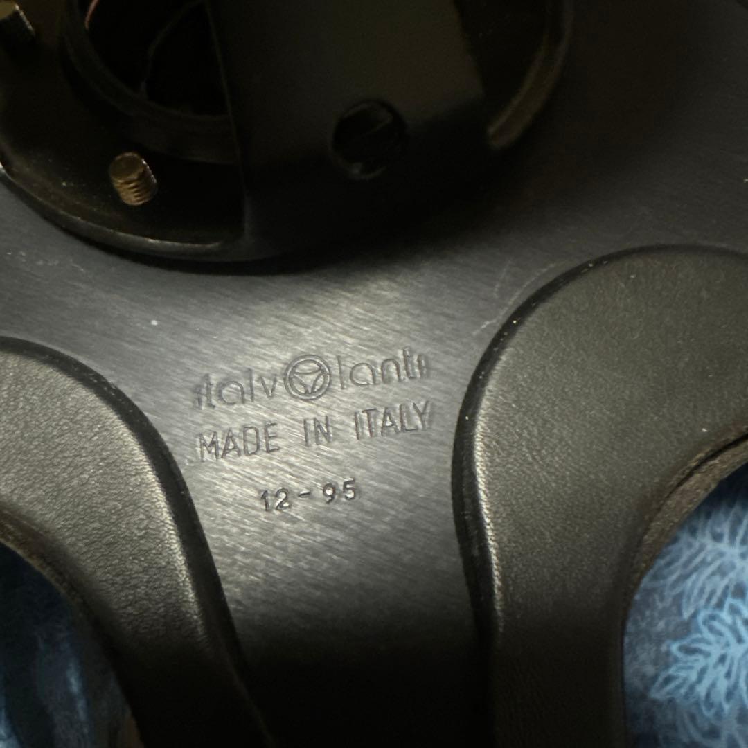 italvolanti ステアリング　4スポーク メイドインイタリー　　送料無料