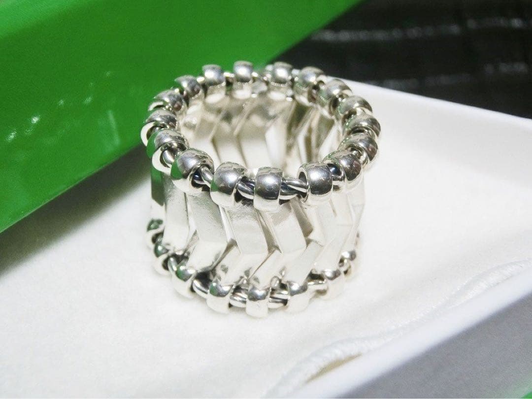 ボッテガべネタBOTTEGA VENETAシェブロンシルバー925リング