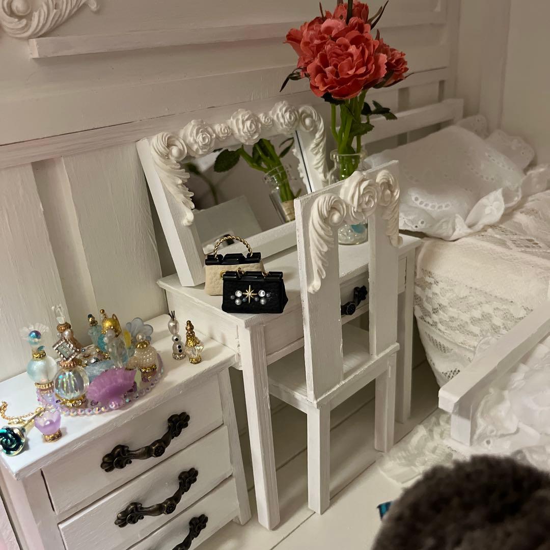 木製　ドールハウス背景ボード　ベッドがあるブライスハウス　一部変更SALEします