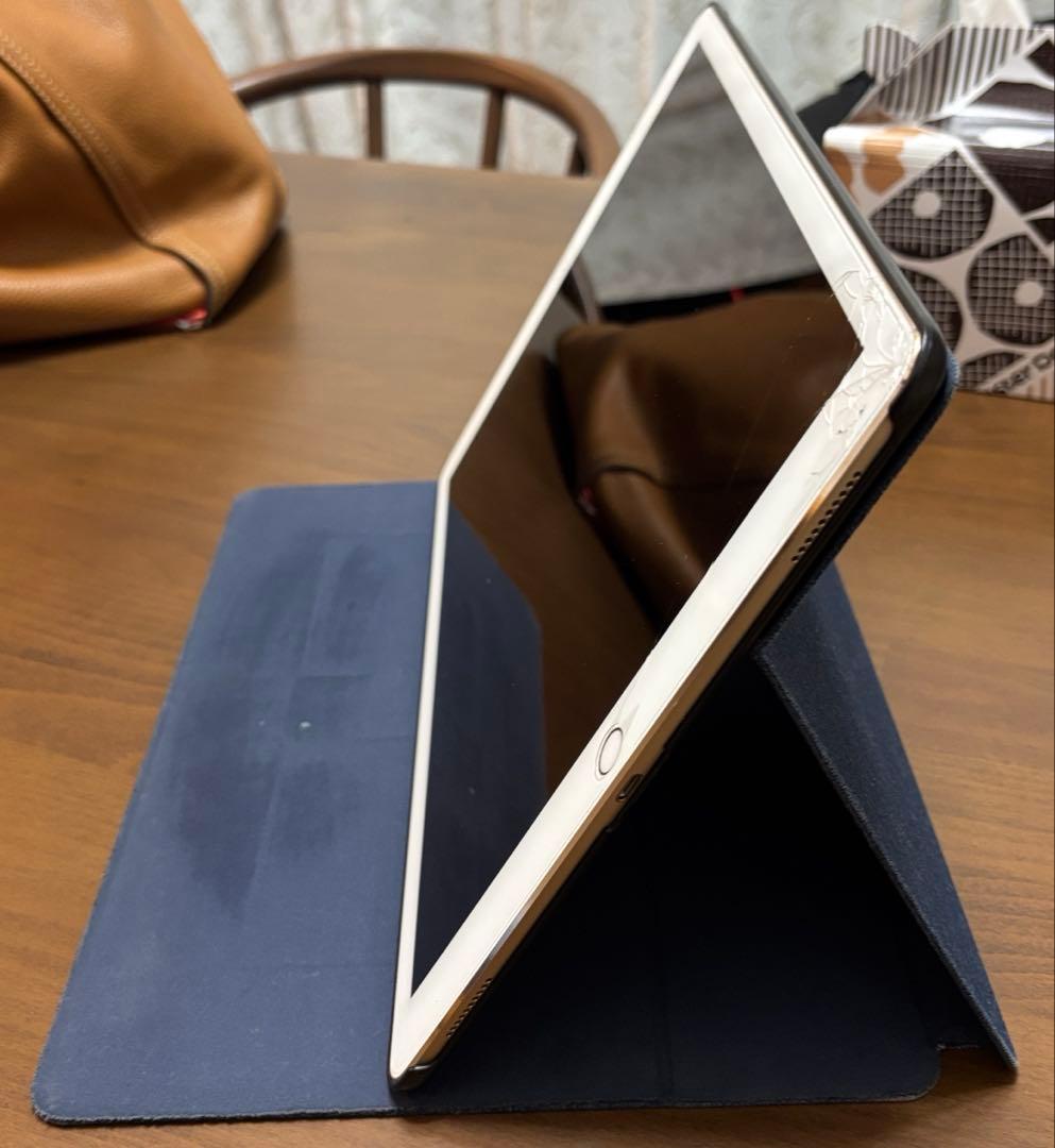 iPad Pro 12.9inch 第二世代　64GB 画面ヒビあり　ケース付き