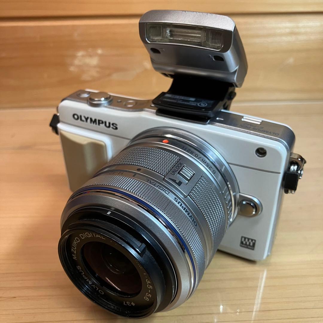 OLYMPUSオリンパス PEN mini E-PM2 ホワイト ミラーレス一眼