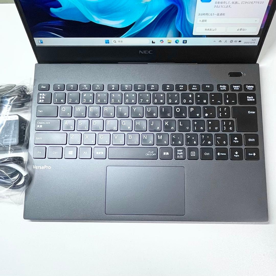 【極美品】VersaPro VG VKV18/G-9 16GB i7 2021年