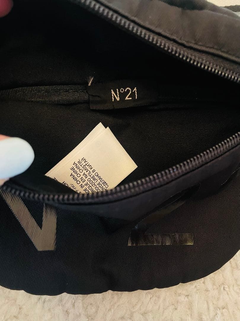 N°21 ブラック ウエストポーチ　美品