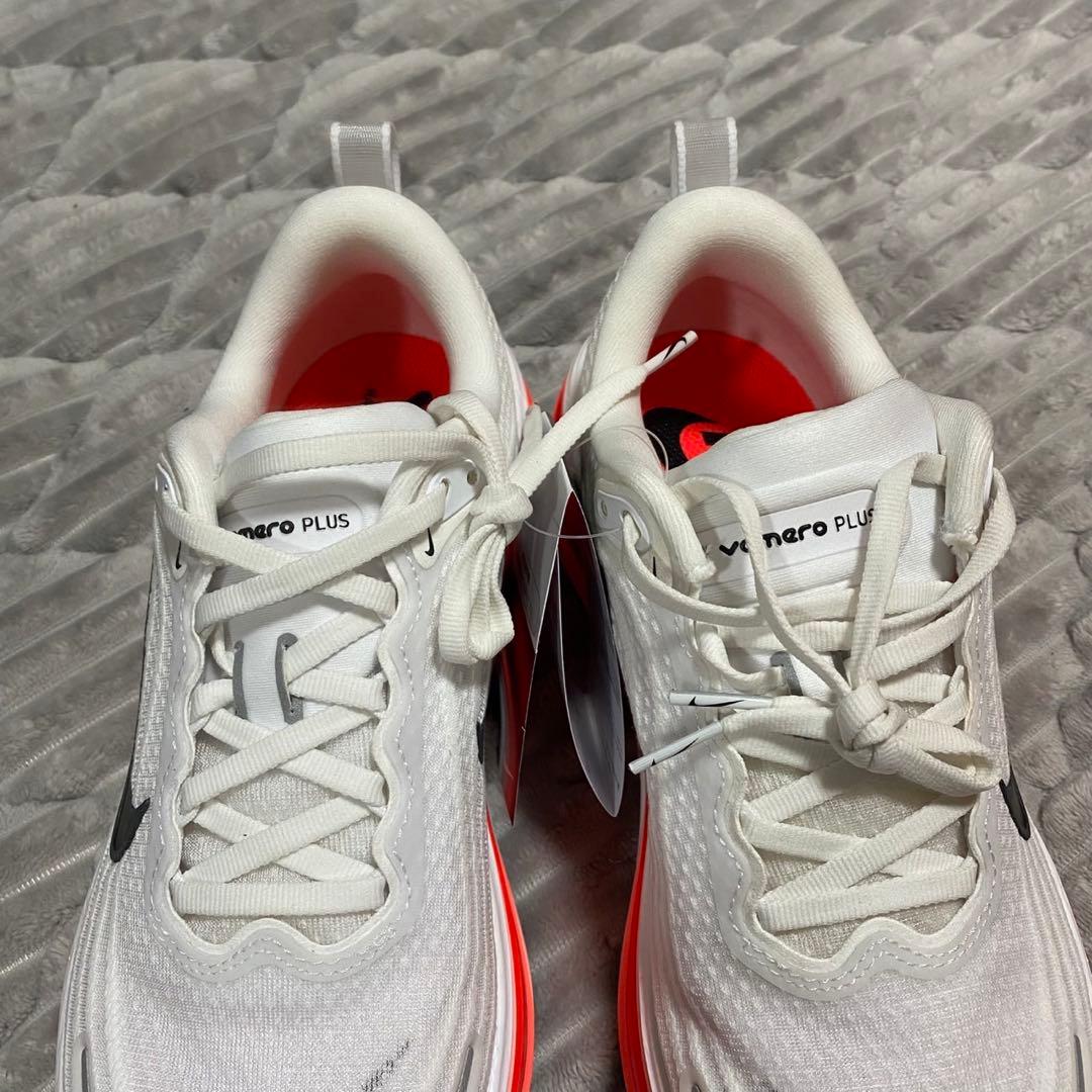 新品 ナイキ ボメロ プラス 25㎝