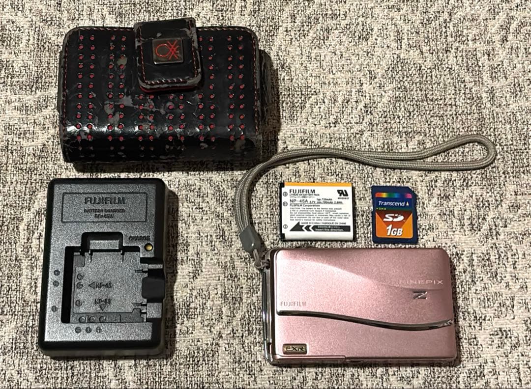 Fujifilm FinePix Z ピンク