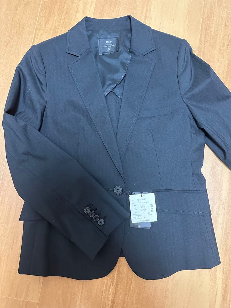 イネド  パンツスーツ　15号　大きいサイズ