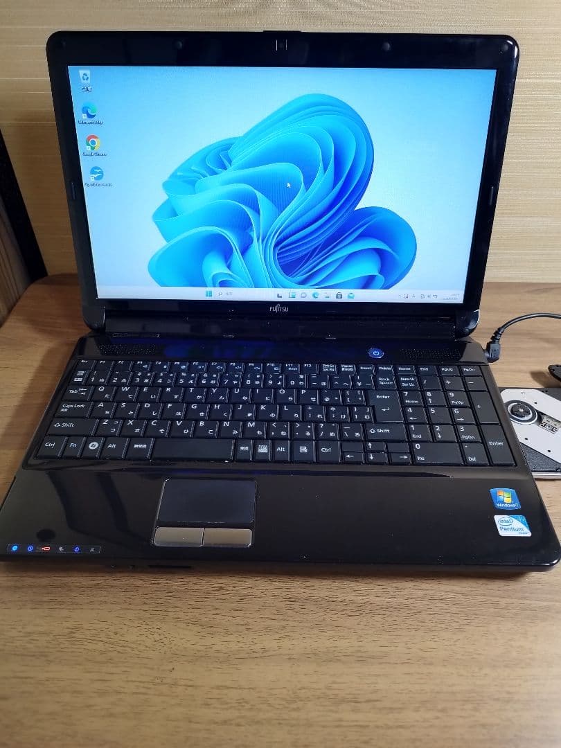 富士通 LIFEBOOK 15.6インチ AH53/2B i5