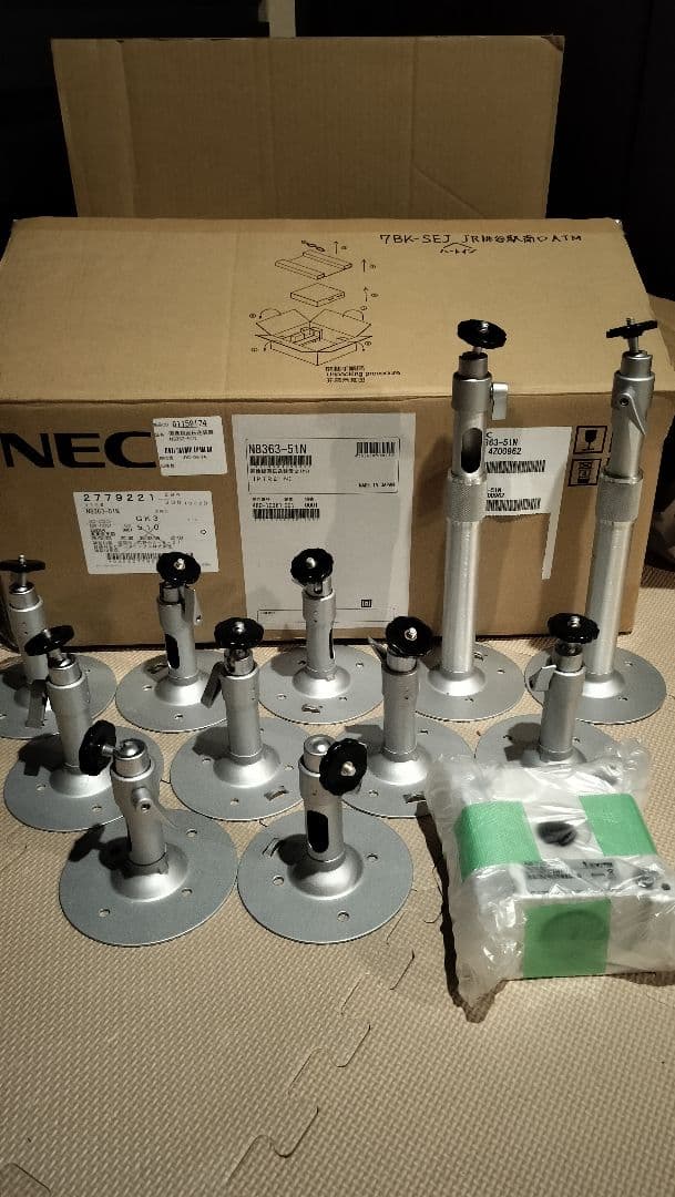 元値100万円超)防犯カメラ12台セット 8TB モニター レコーダー三菱