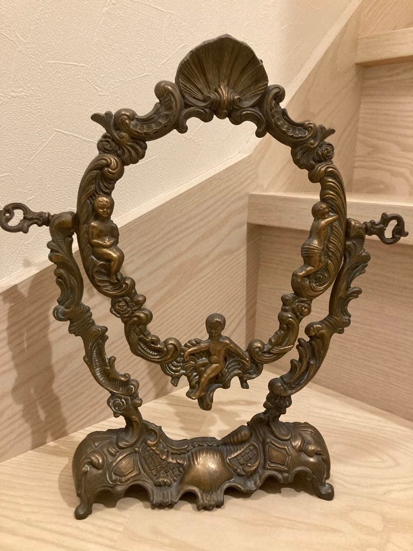 真鍮スタンド 　アンティーク 金属製 フレーム