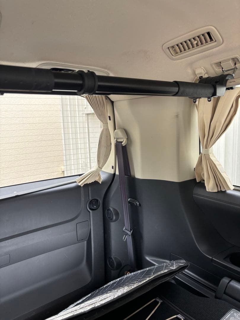 プチプチ　三菱デリカd5専用純正車内カーテン サンシェード