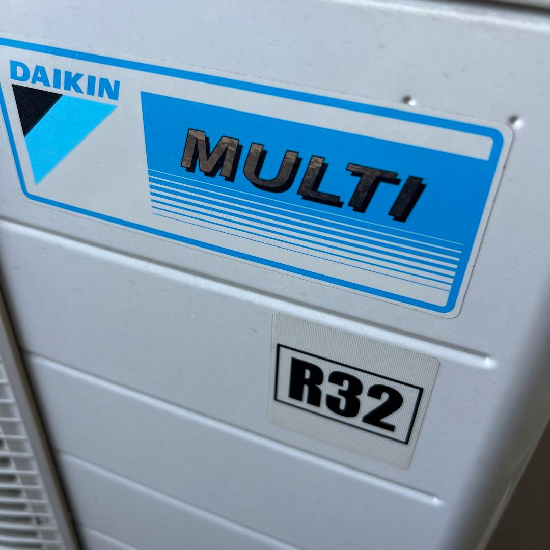 【マルチエアコン3台】【室外機1台付 】ダイキン　リソラ　risora