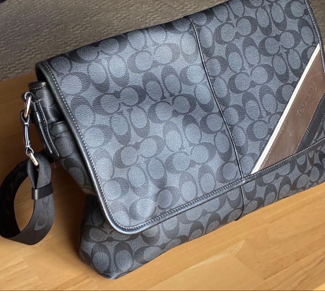 COACH メッセンジャーバッグ グレー