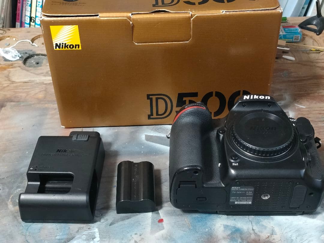Nikon D500 デジタル一眼レフカメラ 本体おまけ付き