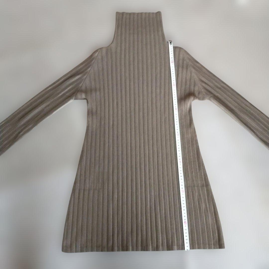 イッセイミヤケのハイネックチュニック