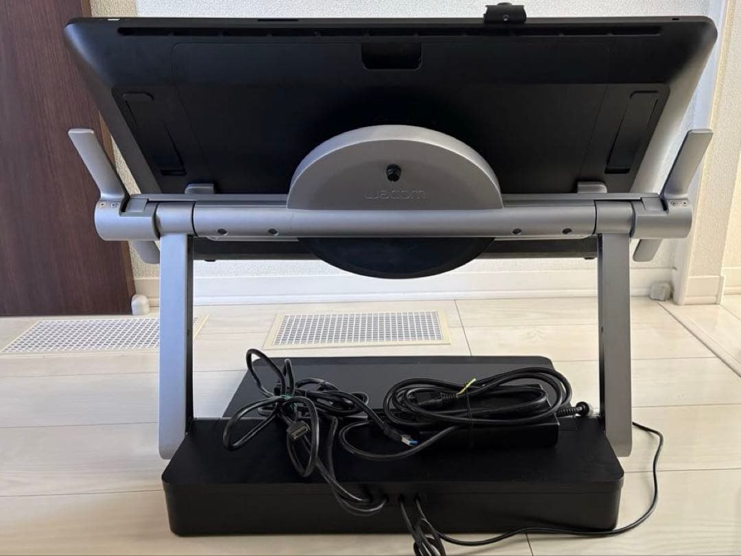 Wacom Cintiq Pro 24 ペンモデル　エルゴスタンド付き