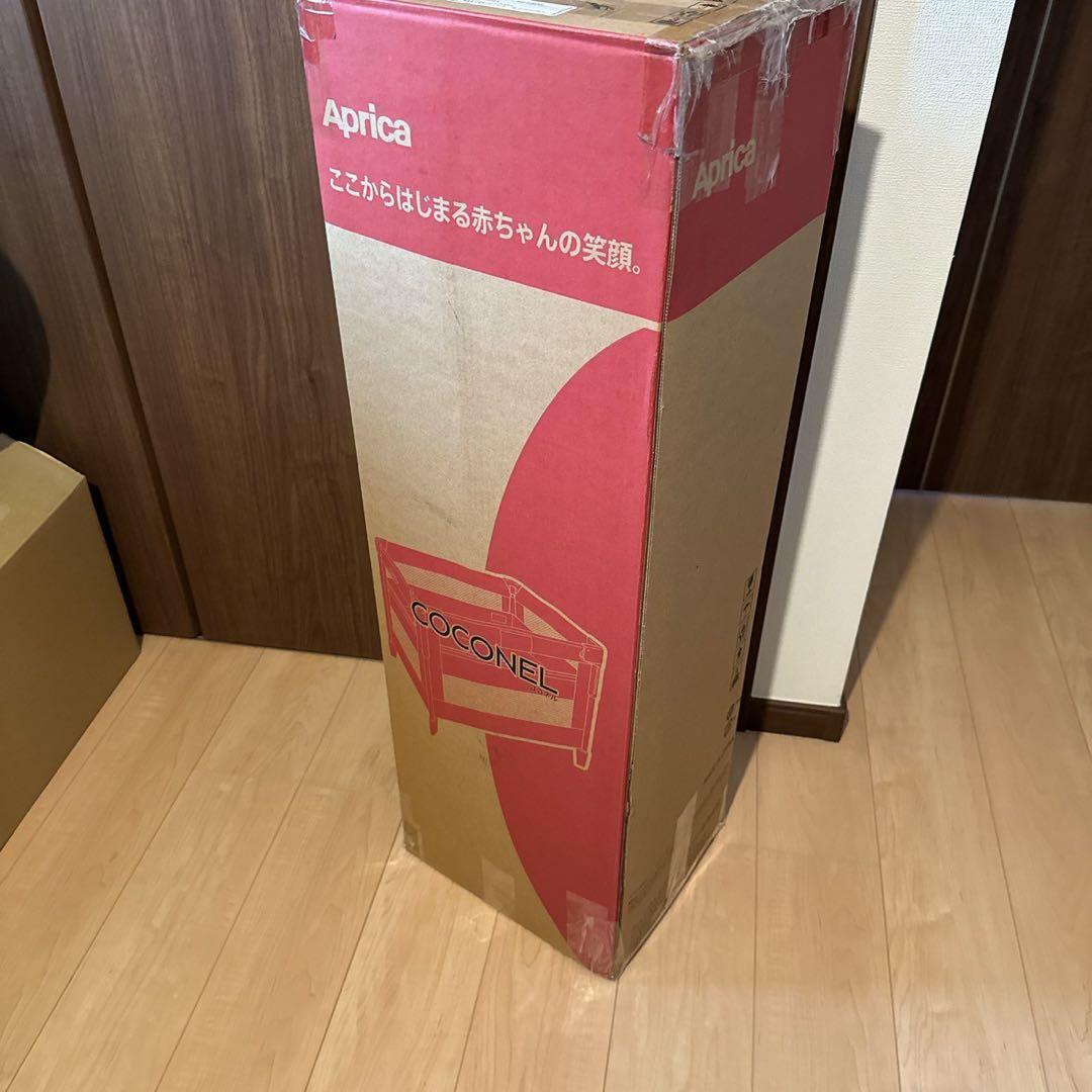 アップリカ　ベビーベッド　コネルエアー　グレー