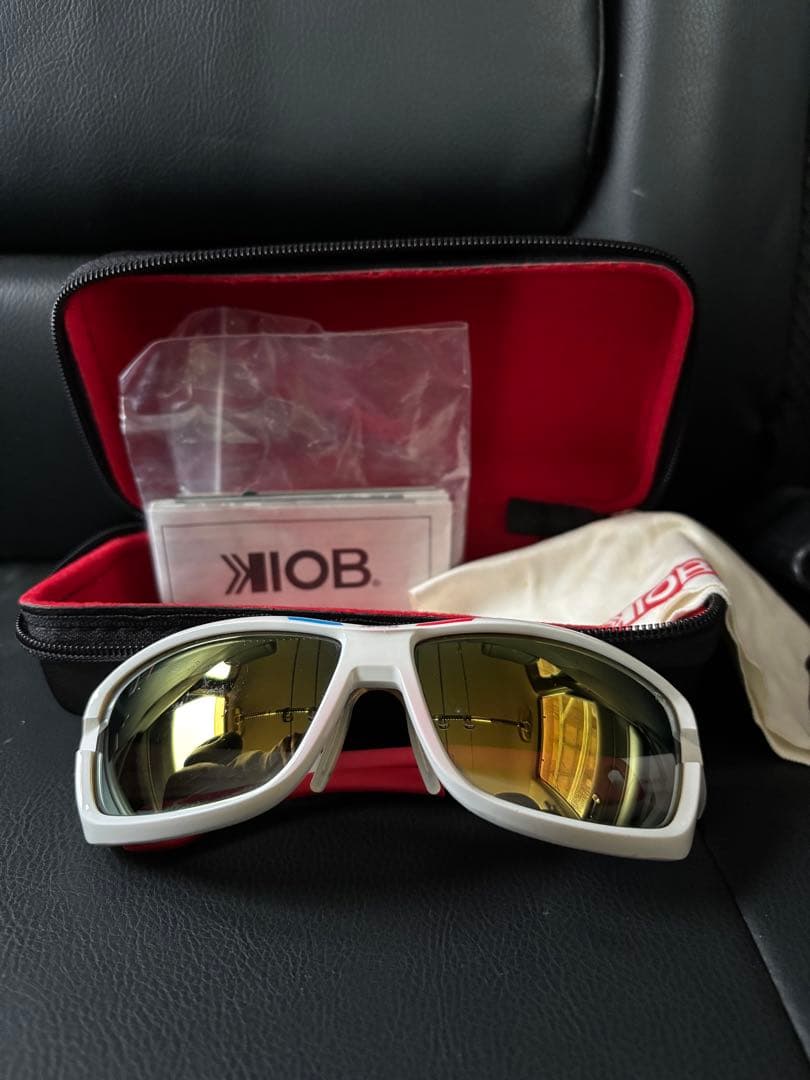 KIOB スポーツサングラス ホワイト/レッド